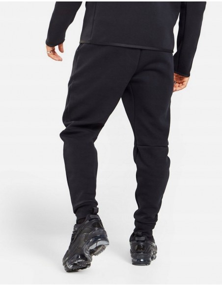 Spodnie męskie dresowe termoaktywne NIKE TECH FLEECE CU4495-010 czarne